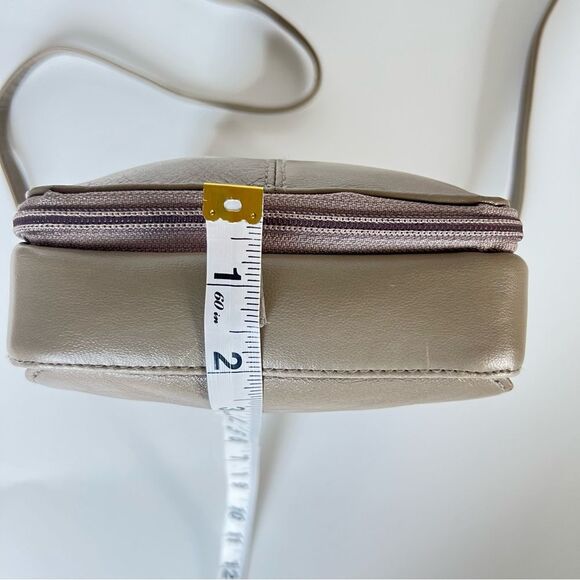 Rolf’s Leather Mushroom Tawny Tan Crossbody Wallet Organizer Bag Purse - Picture 7 of 13